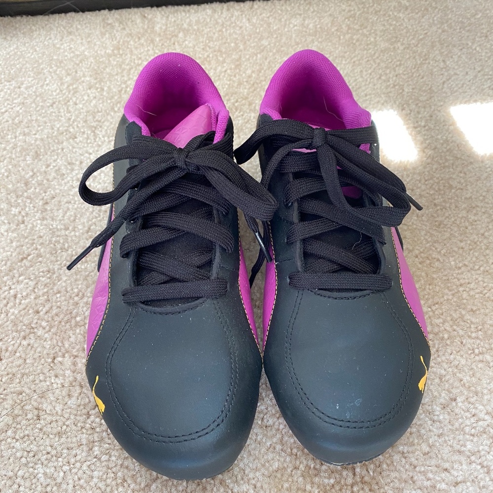 Puma shoes - US WMs size 8.